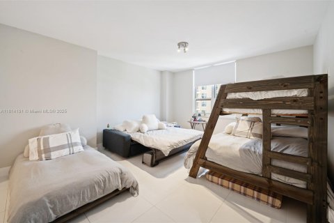 Copropriété à vendre à Miami, Floride: 2 chambres, 114.83 m2 № 1790584 - photo 22