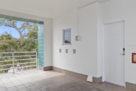 Copropriété à vendre à Tampa, Floride: 2 chambres, 120.4 m2 № 2396568 - photo 4