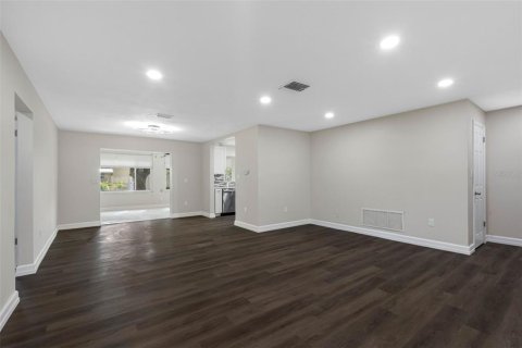 Casa en venta en Palm Harbor, Florida, 2 dormitorios, 153.85 m2 № 2135014 - foto 4