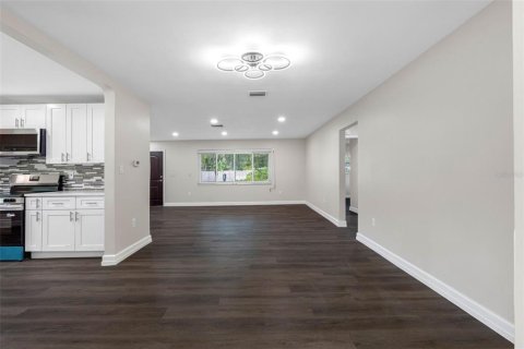Casa en venta en Palm Harbor, Florida, 2 dormitorios, 153.85 m2 № 2135014 - foto 8