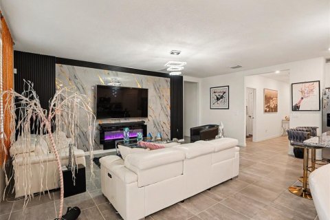 Casa en venta en Haines City, Florida, 3 dormitorios, 138.33 m2 № 2208320 - foto 11