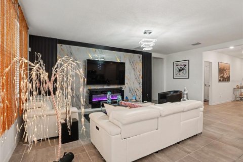 Casa en venta en Haines City, Florida, 3 dormitorios, 138.33 m2 № 2208320 - foto 12