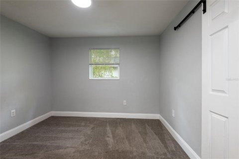 Casa en venta en Tampa, Florida, 3 dormitorios, 107.95 m2 № 2207573 - foto 5