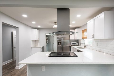 Casa en venta en Tampa, Florida, 3 dormitorios, 107.95 m2 № 2207573 - foto 17