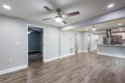 Casa en venta en Tampa, Florida, 3 dormitorios, 107.95 m2 № 2207573 - foto 18