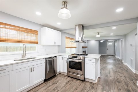 Casa en venta en Tampa, Florida, 3 dormitorios, 107.95 m2 № 2207573 - foto 14