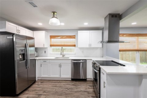 Casa en venta en Tampa, Florida, 3 dormitorios, 107.95 m2 № 2207573 - foto 15