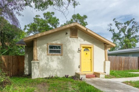 Casa en venta en Tampa, Florida, 3 dormitorios, 107.95 m2 № 2207573 - foto 2