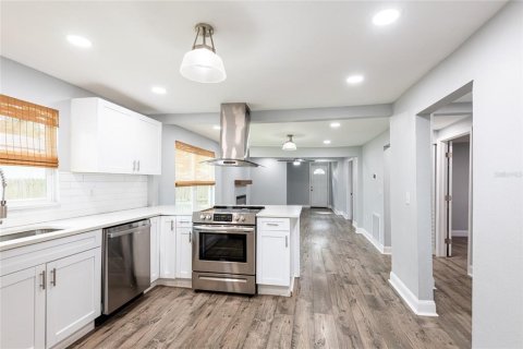 Casa en venta en Tampa, Florida, 3 dormitorios, 107.95 m2 № 2207573 - foto 13