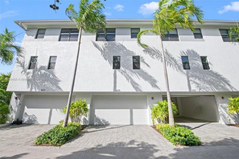 Townhouse in Wilton Manors, Florida 3 bedrooms, 146.79 sq.m. № 1705303 - photo 18