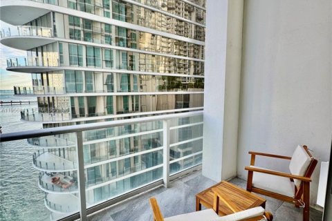Condominio en venta en Miami, Florida, 1 dormitorio, 76.55 m2 № 2010712 - foto 5