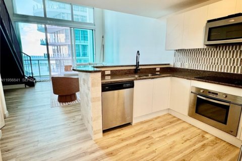 Condominio en venta en Miami, Florida, 1 dormitorio, 76.55 m2 № 2010712 - foto 6