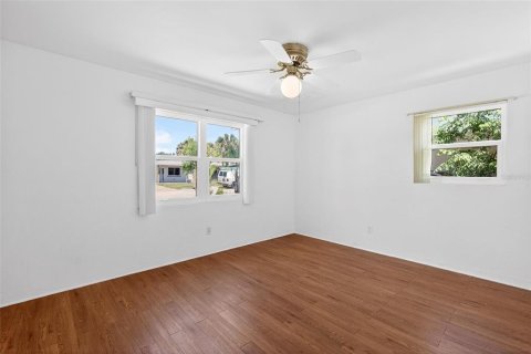 House in Ormond Beach, Florida 3 bedrooms, 95.97 sq.m. № 2222647 - photo 25
