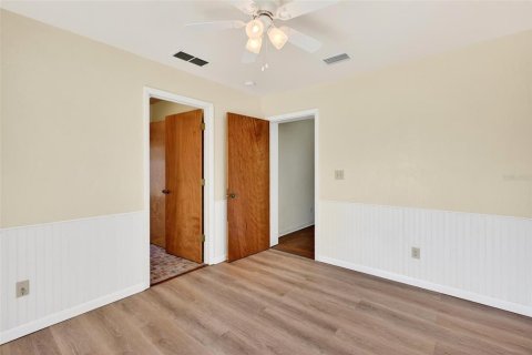 House in Ormond Beach, Florida 3 bedrooms, 95.97 sq.m. № 2222647 - photo 15