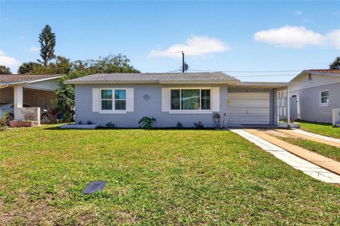 House in Ormond Beach, Florida 3 bedrooms, 95.97 sq.m. № 2222647