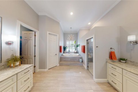House in Lake Mary, Florida 6 bedrooms, 423.45 sq.m. № 2349908 - photo 17