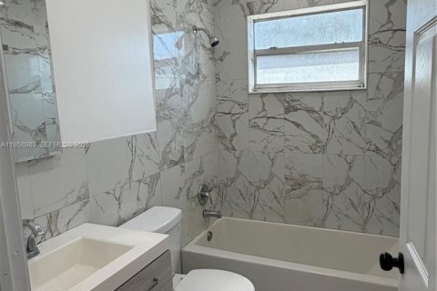 Снять в аренду виллу или дом в Опа-Локка, Флорида 2 спальни, 180.23м2, № 2017812 - фото 6