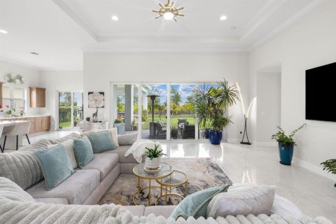 House in Westlake, Florida 4 bedrooms, 310.85 sq.m. № 2083391 - photo 3
