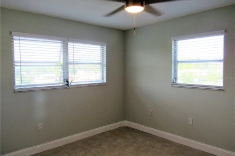 Condominio en alquiler en Saint Petersburg, Florida, 2 dormitorios, 80.82 m2 № 1912465 - foto 14