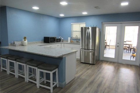 Condominio en alquiler en Saint Petersburg, Florida, 2 dormitorios, 80.82 m2 № 1912465 - foto 24