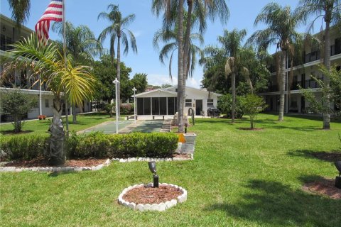 Condominio en alquiler en Saint Petersburg, Florida, 2 dormitorios, 80.82 m2 № 1912465 - foto 18