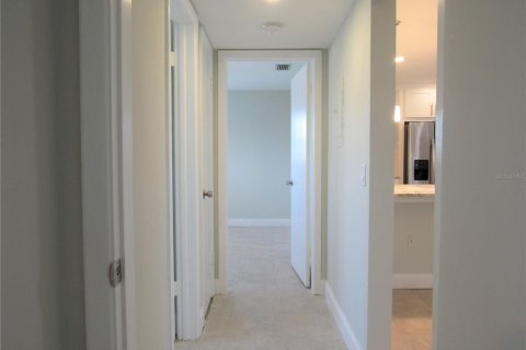 Condominio en alquiler en Saint Petersburg, Florida, 2 dormitorios, 80.82 m2 № 1912465 - foto 12