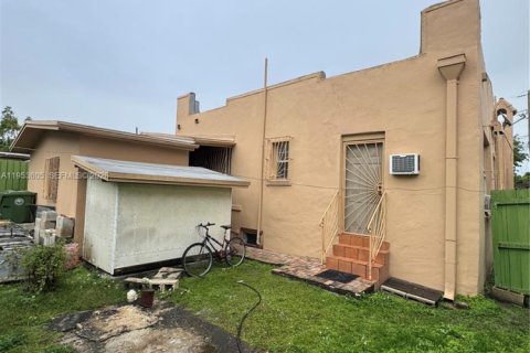 Casa en venta en Miami, Florida, 5 dormitorios, 239.69 m2 № 2007918 - foto 21