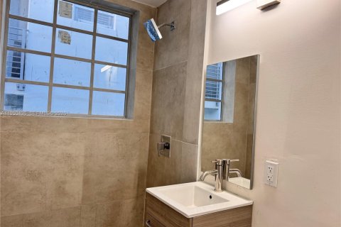 Apartment in Miami Beach, Florida 1 bedroom, 943.89 sq.m. № 2005922 - photo 7