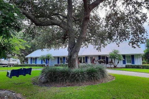 House in Vero Beach, Florida 3 bedrooms, 230.77 sq.m. № 2192372 - photo 5