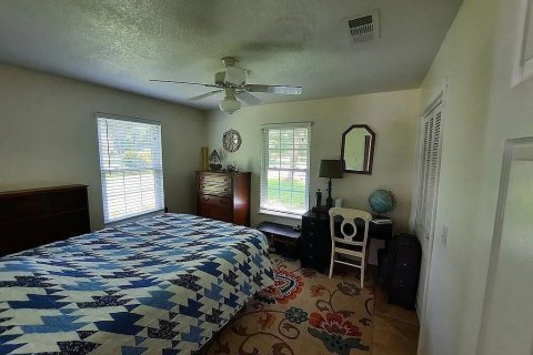 House in Vero Beach, Florida 3 bedrooms, 230.77 sq.m. № 2192372 - photo 28