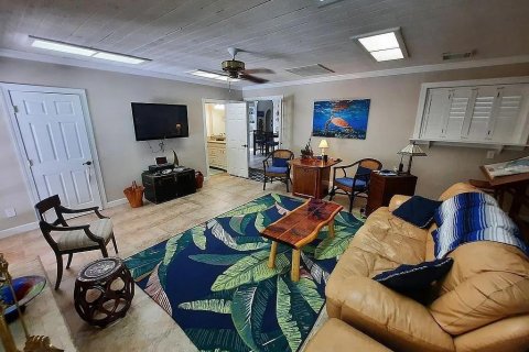 House in Vero Beach, Florida 3 bedrooms, 230.77 sq.m. № 2192372 - photo 21
