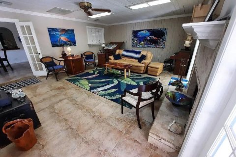 House in Vero Beach, Florida 3 bedrooms, 230.77 sq.m. № 2192372 - photo 22