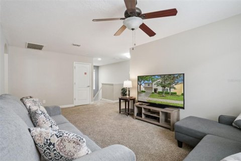 Casa en venta en Kissimmee, Florida, 6 dormitorios, 305.74 m2 № 2206381 - foto 13