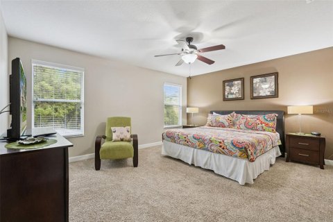 Casa en venta en Kissimmee, Florida, 6 dormitorios, 305.74 m2 № 2206381 - foto 18