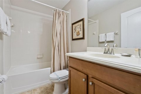 Casa en venta en Kissimmee, Florida, 6 dormitorios, 305.74 m2 № 2206381 - foto 26