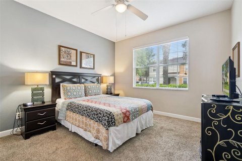 Casa en venta en Kissimmee, Florida, 6 dormitorios, 305.74 m2 № 2206381 - foto 15