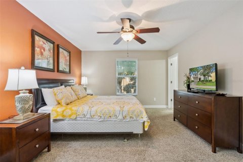 Casa en venta en Kissimmee, Florida, 6 dormitorios, 305.74 m2 № 2206381 - foto 16
