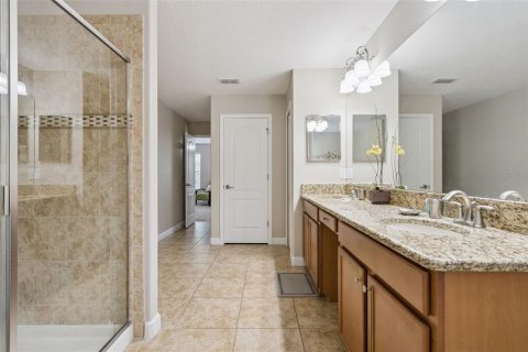 Casa en venta en Kissimmee, Florida, 6 dormitorios, 305.74 m2 № 2206381 - foto 22