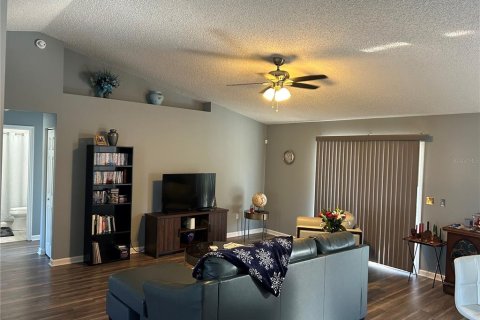 House in Palm Coast, Florida 3 bedrooms, 157.66 sq.m. № 2202738 - photo 4