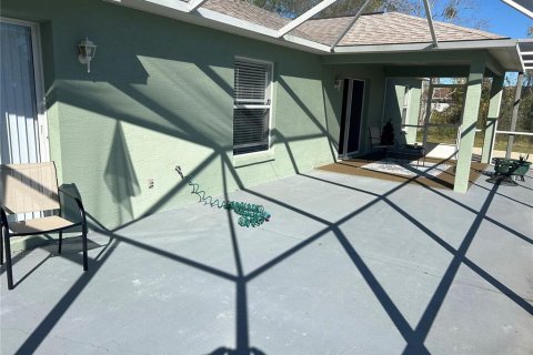 House in Palm Coast, Florida 3 bedrooms, 157.66 sq.m. № 2202738 - photo 12
