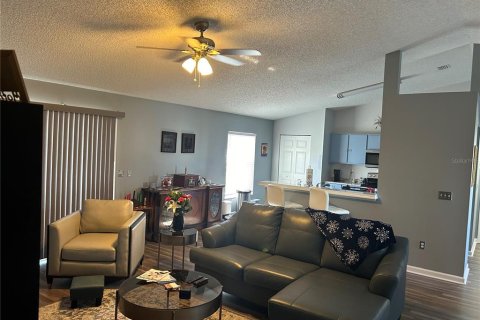 House in Palm Coast, Florida 3 bedrooms, 157.66 sq.m. № 2202738 - photo 5