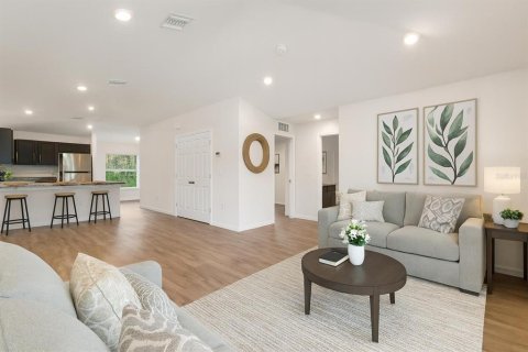Commercial property in Port Charlotte, Florida 4 bedrooms, 194.72 sq.m. № 1894411 - photo 4