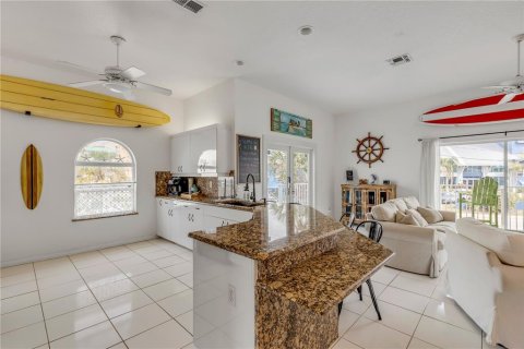 Villa ou maison à vendre à New Smyrna Beach, Floride: 3 chambres, 178.37 m2 № 1544149 - photo 24