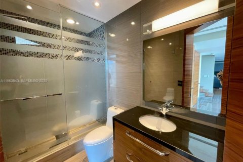 Купить кондоминиум в Майами, Флорида 2 спальни, 195.75м2, № 2025494 - фото 22