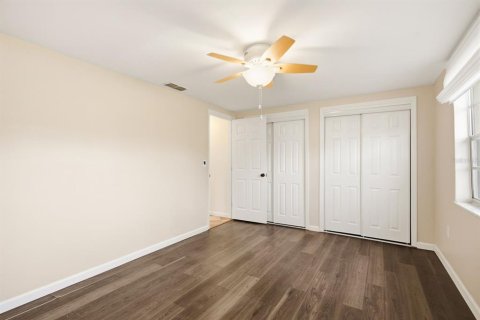 House in New Port Richey, Florida 2 bedrooms, 99.22 sq.m. № 2116384 - photo 25
