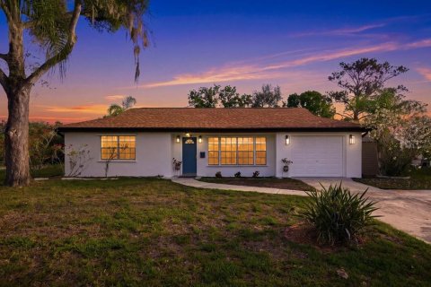 House in New Port Richey, Florida 2 bedrooms, 99.22 sq.m. № 2116384 - photo 3