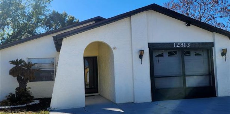 Casa en Hudson, Florida 2 dormitorios, 115.94 m2 № 2152112