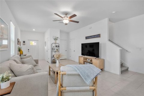 Adosado en venta en Land O' Lakes, Florida, 2 dormitorios, 143.16 m2 № 2313498 - foto 3