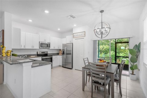 Adosado en venta en Land O' Lakes, Florida, 2 dormitorios, 143.16 m2 № 2313498 - foto 5