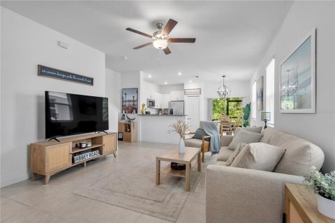 Adosado en venta en Land O' Lakes, Florida, 2 dormitorios, 143.16 m2 № 2313498 - foto 6